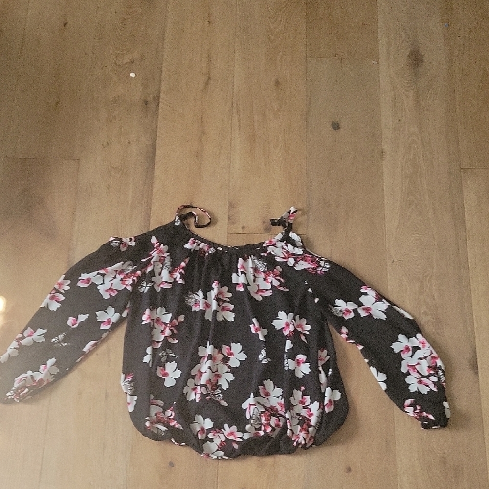 Torrid Size 1 Black With Pink And White Flowers